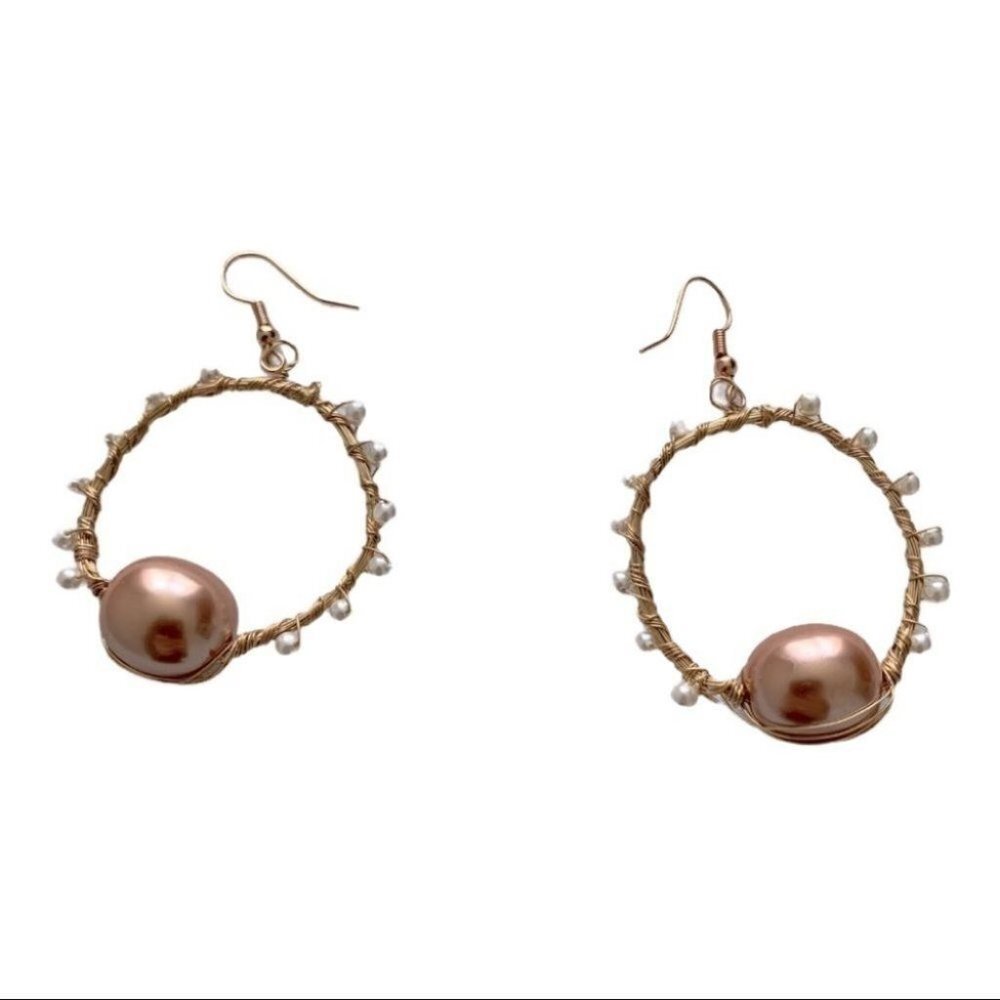 Women 's  handmade  pearl  hoop earrings